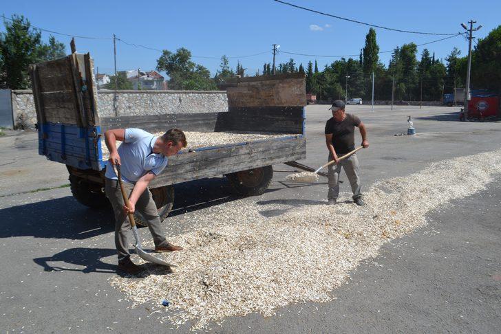 Trafiğe kapalı çekirdek yolunu görenler şaşkına dönüyor  G2
