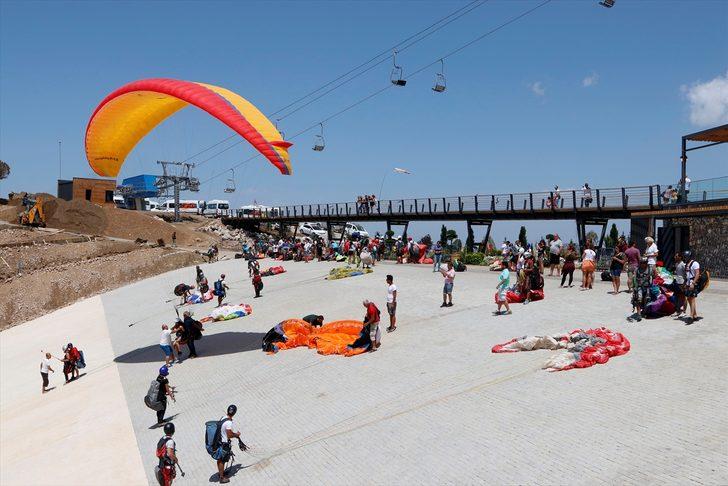 Bayramda uçmak isteyenler soluğu Babadağ'da alıyor G1