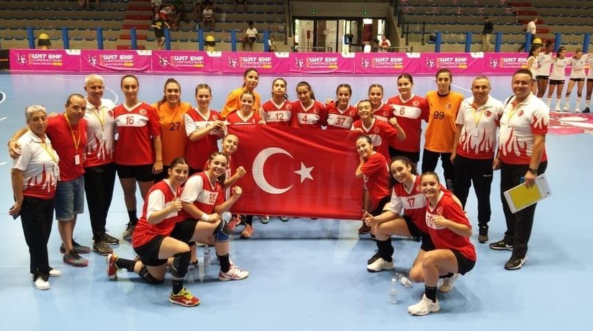 Eskişehir&rsquo;den milli hentbolcularımız Avrupa Şampiyonası&rsquo;nda