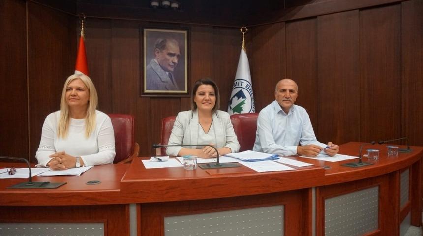 İzmit Belediyesi yeni m&uuml;d&uuml;rl&uuml;k kurulması komisyona kaldı