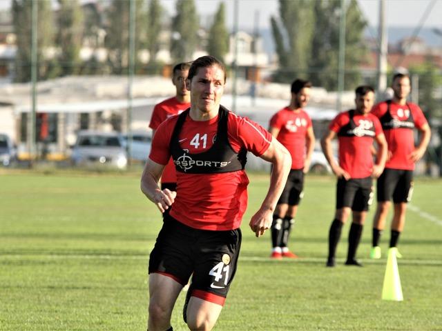 Mehmet Özcan için rekabet kızışıyor