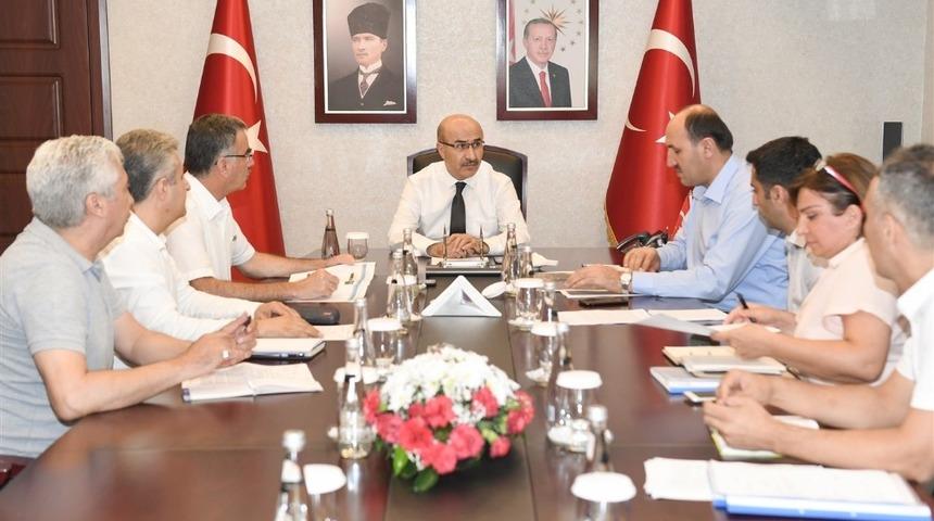 Adana&rsquo;da ka&ccedil;ak yapılaşmaya y&ouml;nelik toplantı