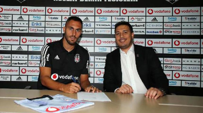 Beşiktaş, Victor Ruiz ile 3 yıllığına anlaştı