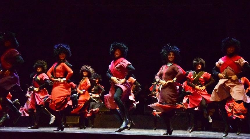 Kafkas kültürünü bale ile anlattılar