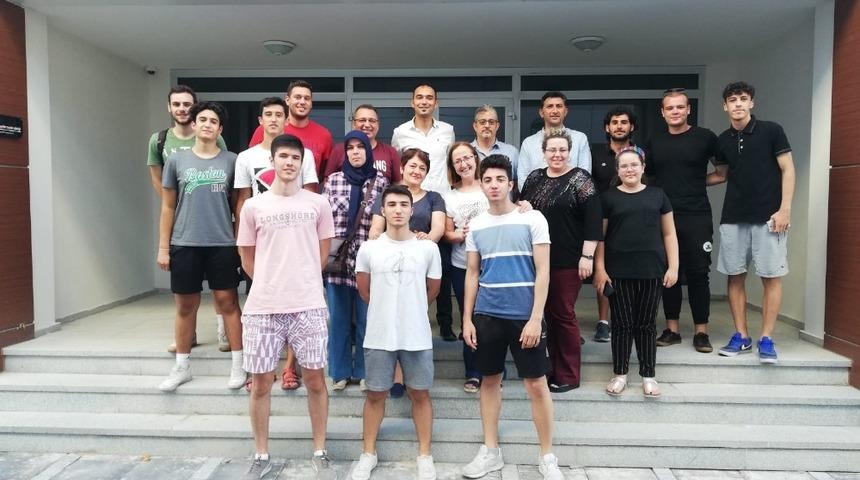 Manisa&rsquo;da basketbol altyapı sporcuları ve aileleriyle istişare toplantısı