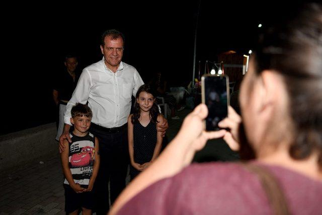 Seçer, gece yarısı Susanoğlu sahilinde incelemelerde bulundu