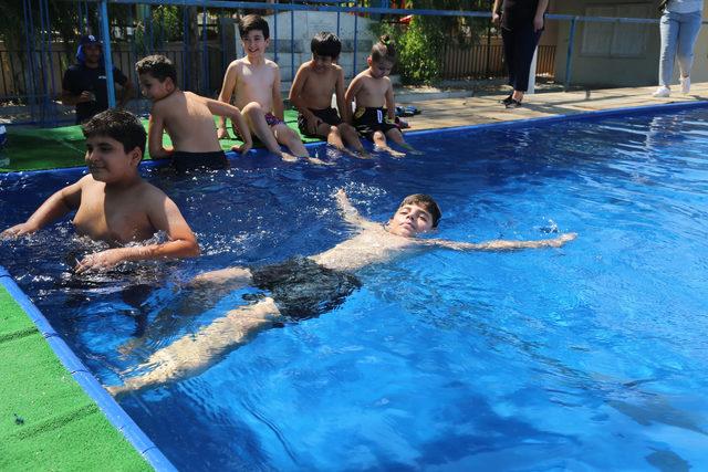 Mersin’de çocuklar için 4 farklı mahalleye portatif yüzme havuzu