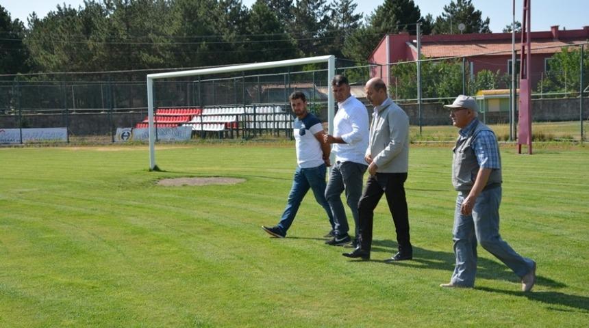 Başkan Bozkurt  İl&ccedil;e Şehir Stadyumunda incelemelerde bulundu