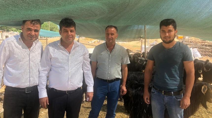Başkan &Ccedil;akmak kurban satıcılarıyla bir araya geldi