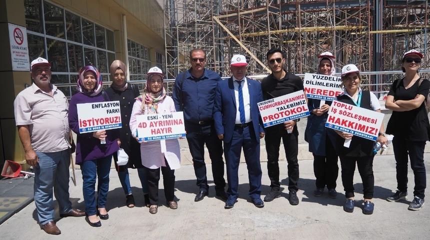 Kadro alan taşeronlar taleplerini dile getirdi