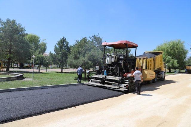 Asfalt çalışmaları devam ediyor