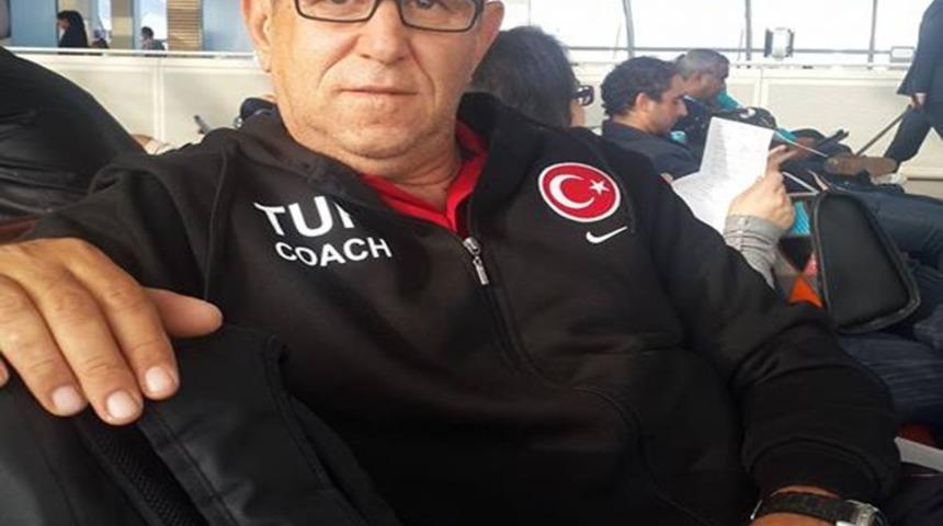 Milli antren&ouml;r toprağa, can dostu k&ouml;peği hayvanseverlere verildi