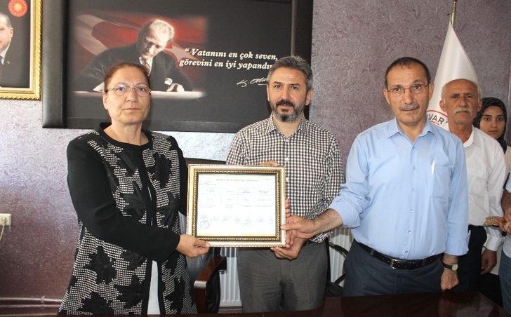 'Hükümet Kadın' filmi gerçek oldu! Makam koltuğuna oturdu G3