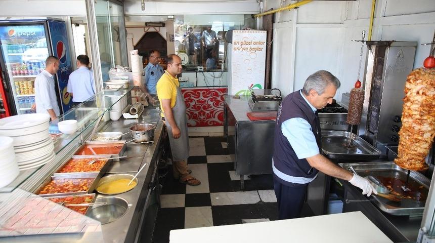 Haliliye’de bayram öncesi gıda ürünleri denetlendi