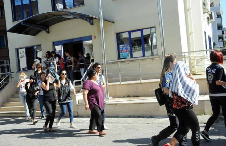 Yalova'da 'evlilik' tuzaklı fuhuş çetesi çökertildi: 17 gözaltı G2