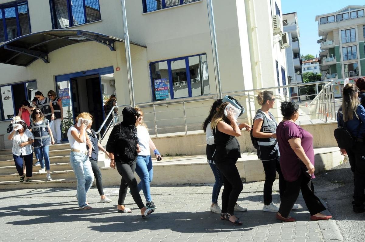 Yalova'da 'evlilik' tuzaklı fuhuş &ccedil;etesi &ccedil;&ouml;kertildi: 17 g&ouml;zaltı