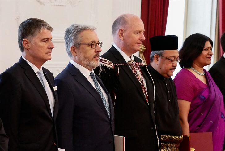 Büyükelçi Kılıç, Endonezya Devlet Başkanı'na güven mektubunu sundu G1