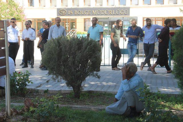 Ekinleri kuruyan çiftçilerden açıklama