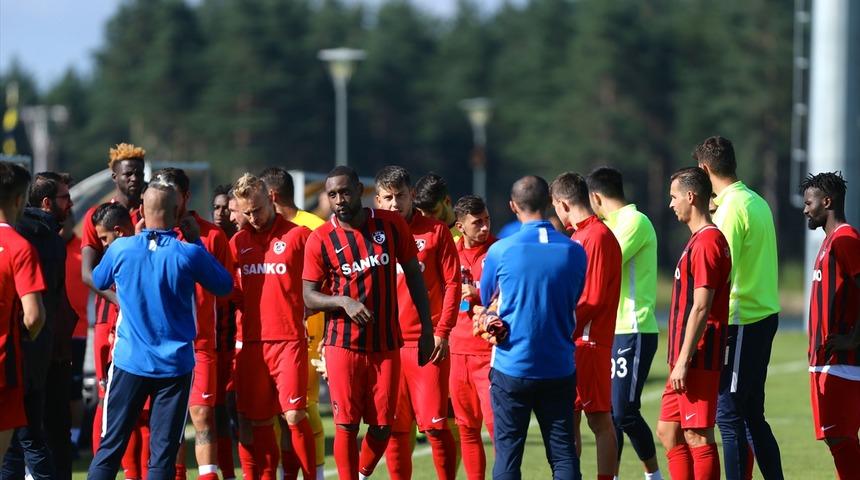 Gazişehir Gaziantep - El-Wakrah maçı olaylar nedeniyle yarıda kaldı