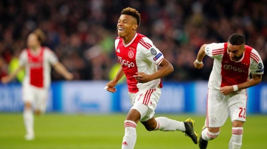Ajax, David Neres'in sözleşmesini 2023'e kadar uzattı