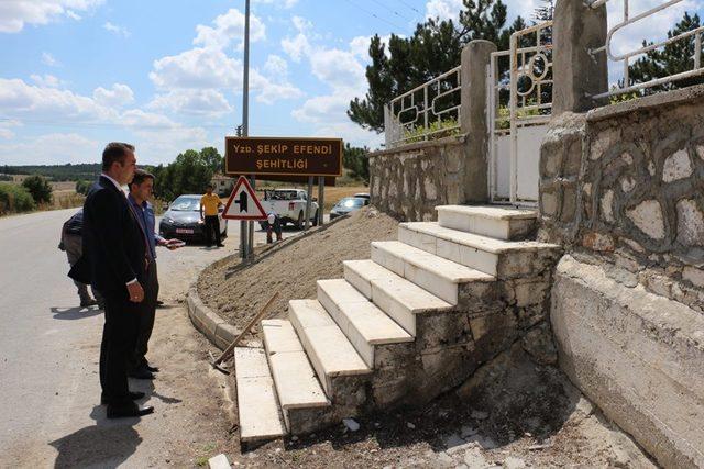 Yüzbaşı Şekip Efendi Şehitliği’nde bakım ve onarım çalışmaları