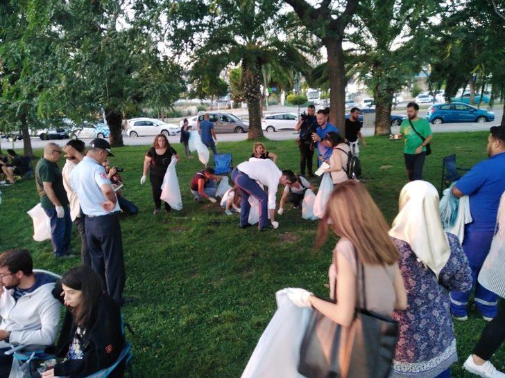 Başkan Yüksel, Kartallılar ile çöp topladı G5