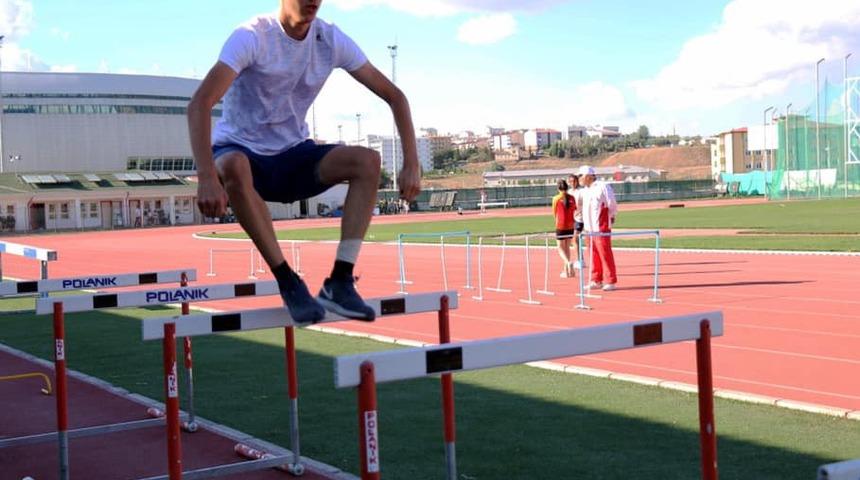Atletizmde &ccedil;alışmalar tam gaz