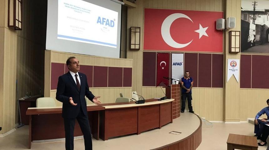 AFAD&rsquo;dan &ldquo;G&ouml;n&uuml;ll&uuml;l&uuml;k Projesi Tanıtım ve Bilin&ccedil;lendirme Eğitimi&rdquo; toplantısı