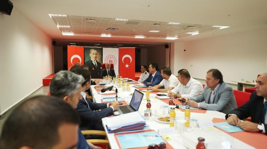 İl Spor G&uuml;venlik Kurulu Vali &Ccedil;akacak Başkanlığında toplandı