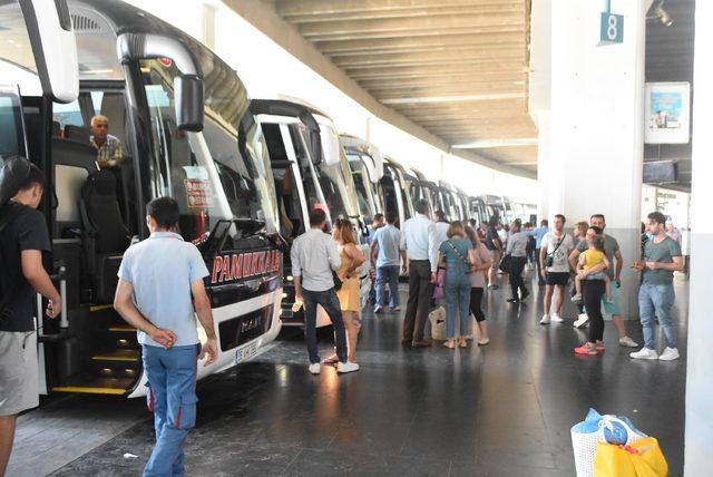 İzmir Otogarı'ndan bayram tatili nedeniyle iki kat daha fazla otobüs çıkacak