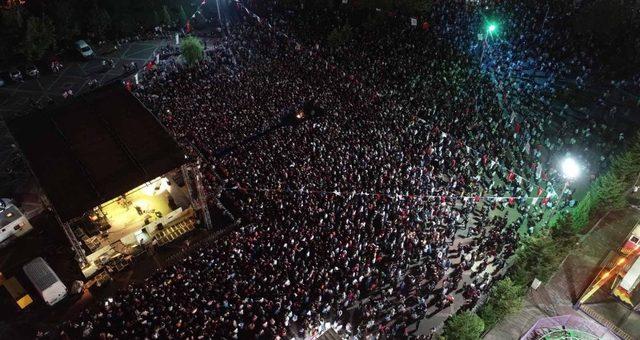 Ferhat Göçer konserine Kocaeli’de yoğun ilgi