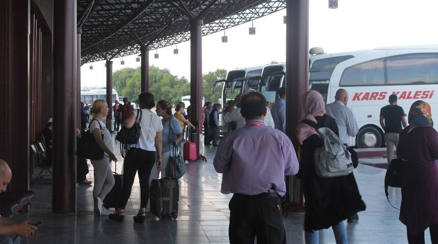 Eskişehir Otobüs Terminalinde bayram hareketliliği