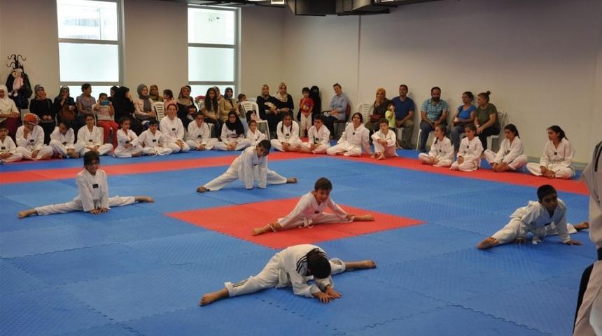 Tekvandoda kuşak sınavı yapıldı