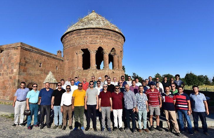 Eğitimciler, Ahlat’ın tarihi mekanlarını gezdi G1