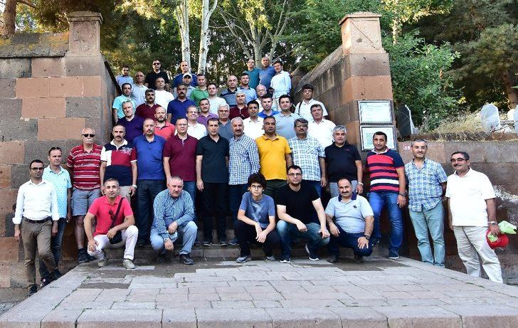 Eğitimciler, Ahlat’ın tarihi mekanlarını gezdi G3