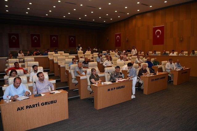 Çukurova Belediyesi’nde kiralık araç dönemi bitiyor