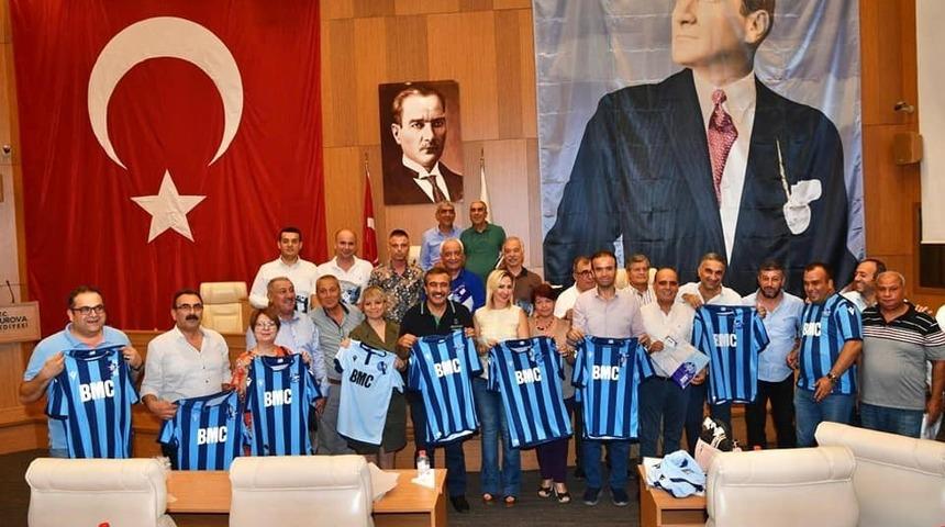 Forma kampanyasına ilk destek Soner &Ccedil;etin&rsquo;den