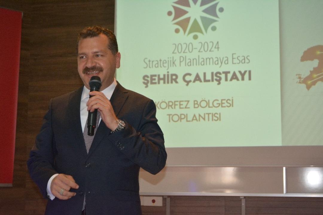 Ayvalık&rsquo;ta B&uuml;y&uuml;kşehir&rsquo;den  2020-2024 Stratejik Planlamaya esas şehir &ccedil;alıştayı