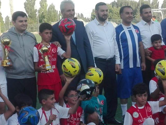 Kuran kursları arasında düzenlenen futbol turnuvası final maçı ile sona erdi