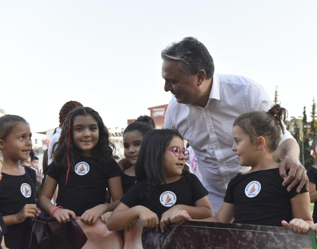 Muratpaşa&rsquo;da sporun geleceği g&uuml;vende