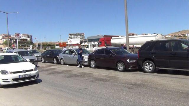Kırıkkale’de 6 araçlı trafik kazası: 3 yaralı