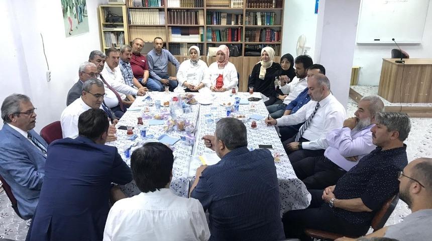 Başkan Işık&rsquo;tan K&uuml;tahyalılar Derneği&rsquo;ne tebrik ziyareti