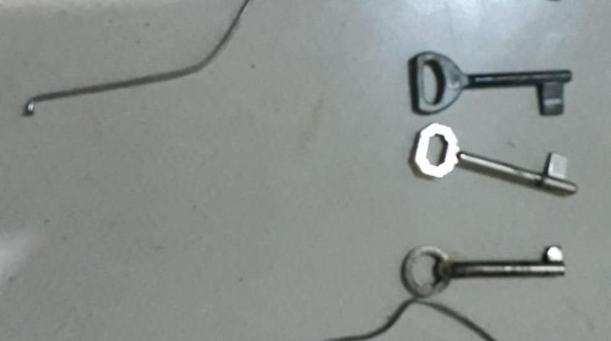 Midyat&rsquo;ta eve girip hırsızlık yapan 2 şahıs yakalandı