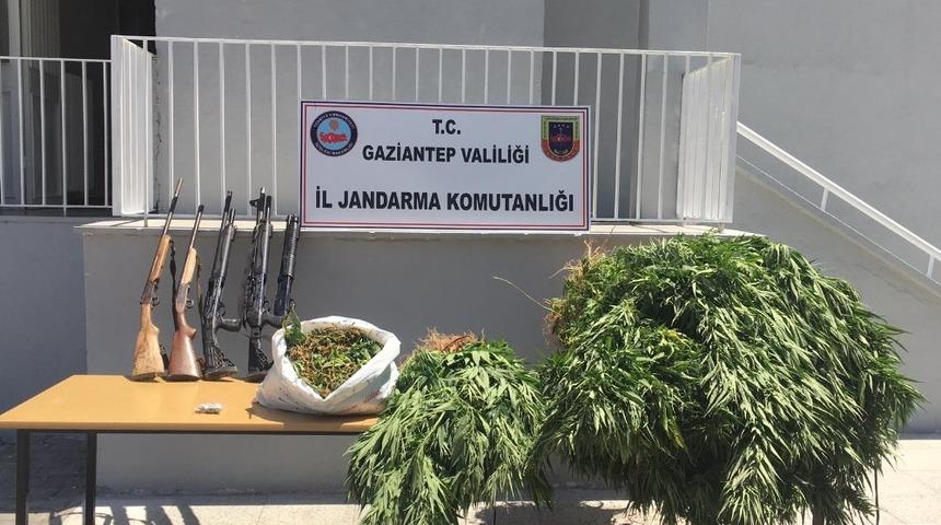 Bağ evine uyuşturucu operasyonu: 1 g&ouml;zaltı