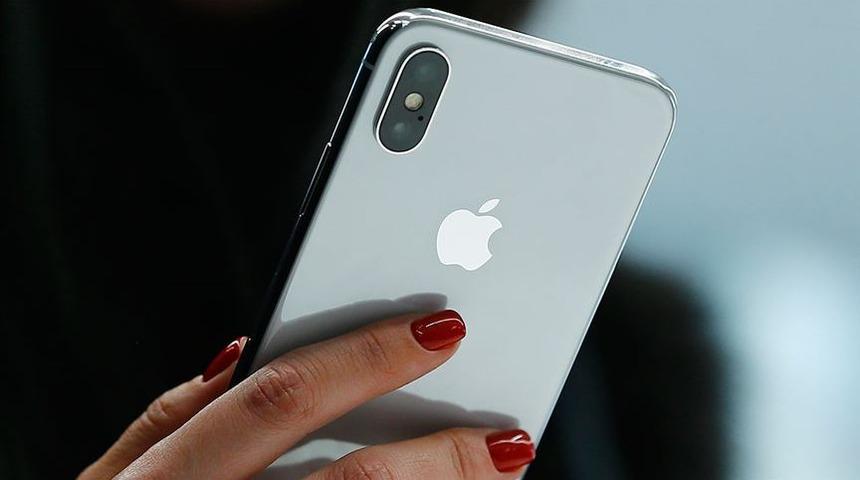 Apple, akıllı telefon satışında Samsung'u geride bıraktı!