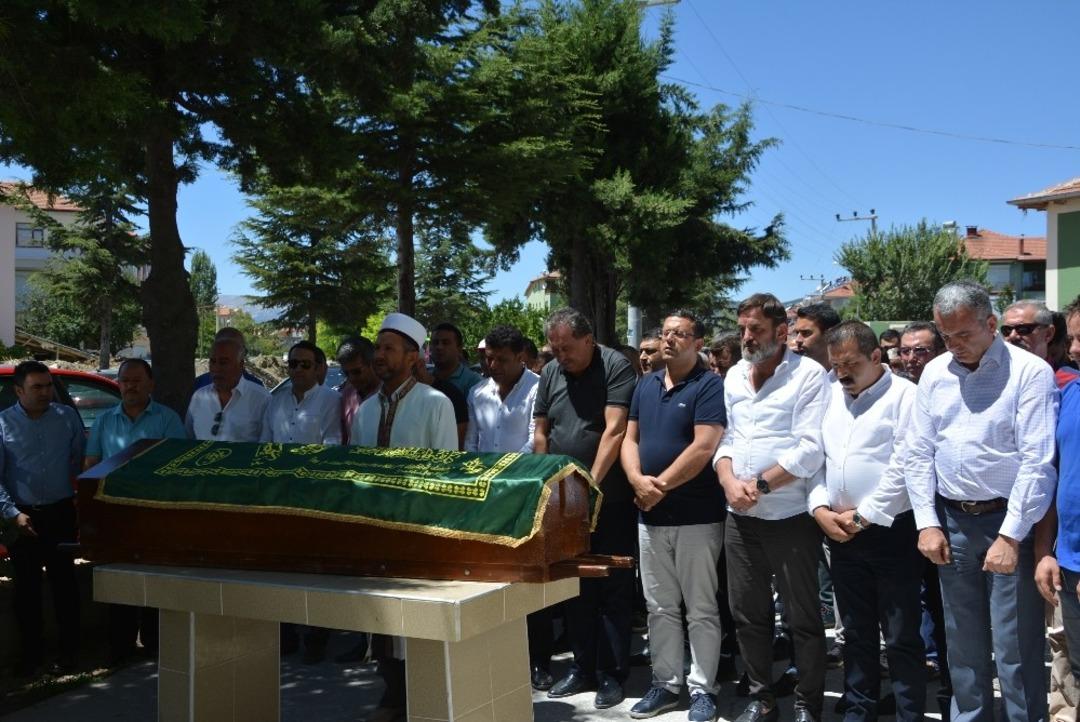 K&uuml;&ccedil;&uuml;k Abdullah g&ouml;zyaşları eşliğinde defnedildi