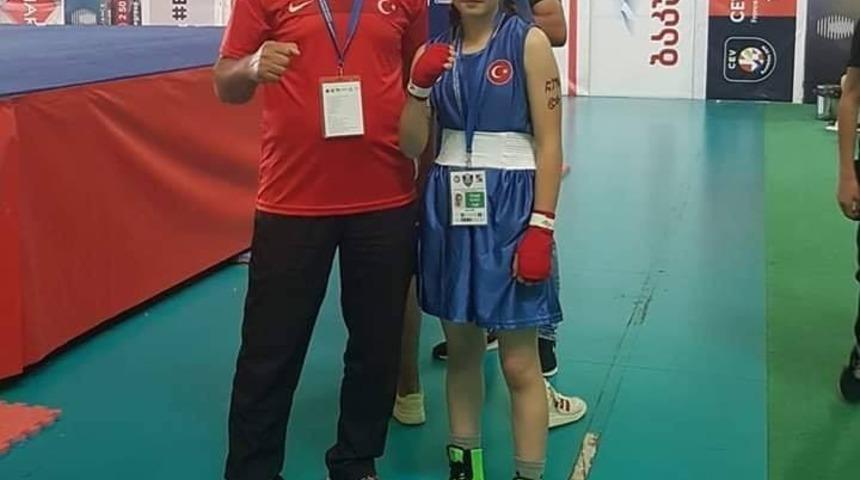 Ordulu boks&ouml;rler Avrupa şampiyonluğu yolunda