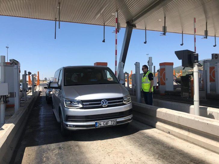 Binali Yıldırım, İstanbul-İzmir Otoyolu’nda direksiyona geçti G4