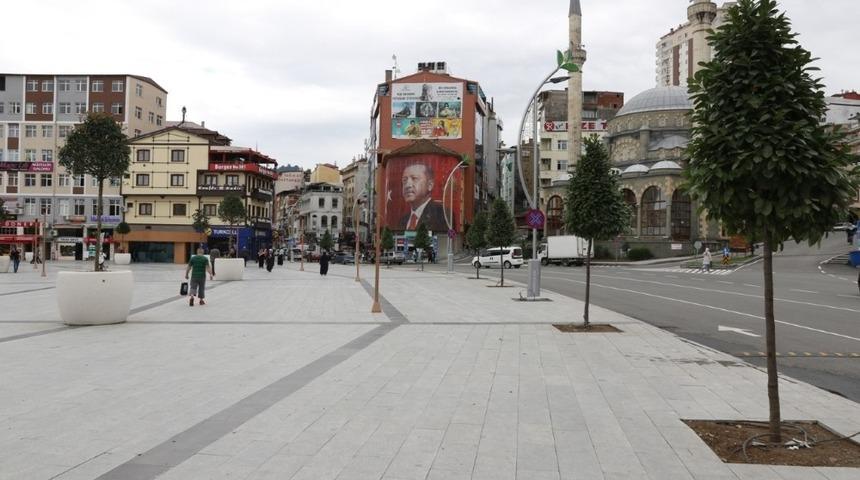 Rize Meydanı’nda meyve ağaçları çiçek açacak