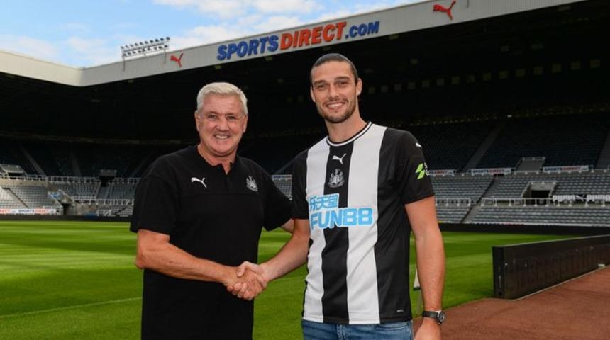 Andy Carroll, Newcastle United'a geri döndü